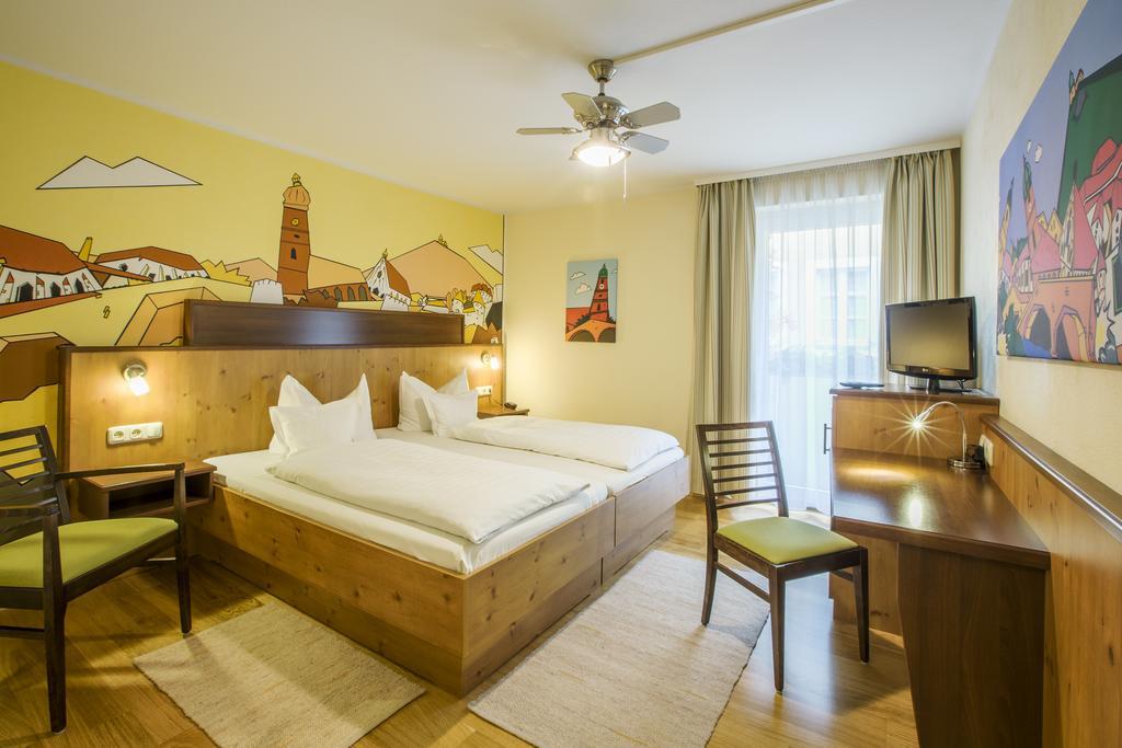 Hotel Brunner Амберг Экстерьер фото