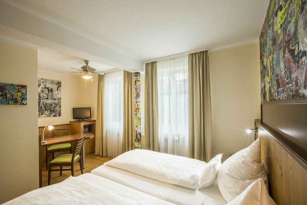 Hotel Brunner Амберг Экстерьер фото