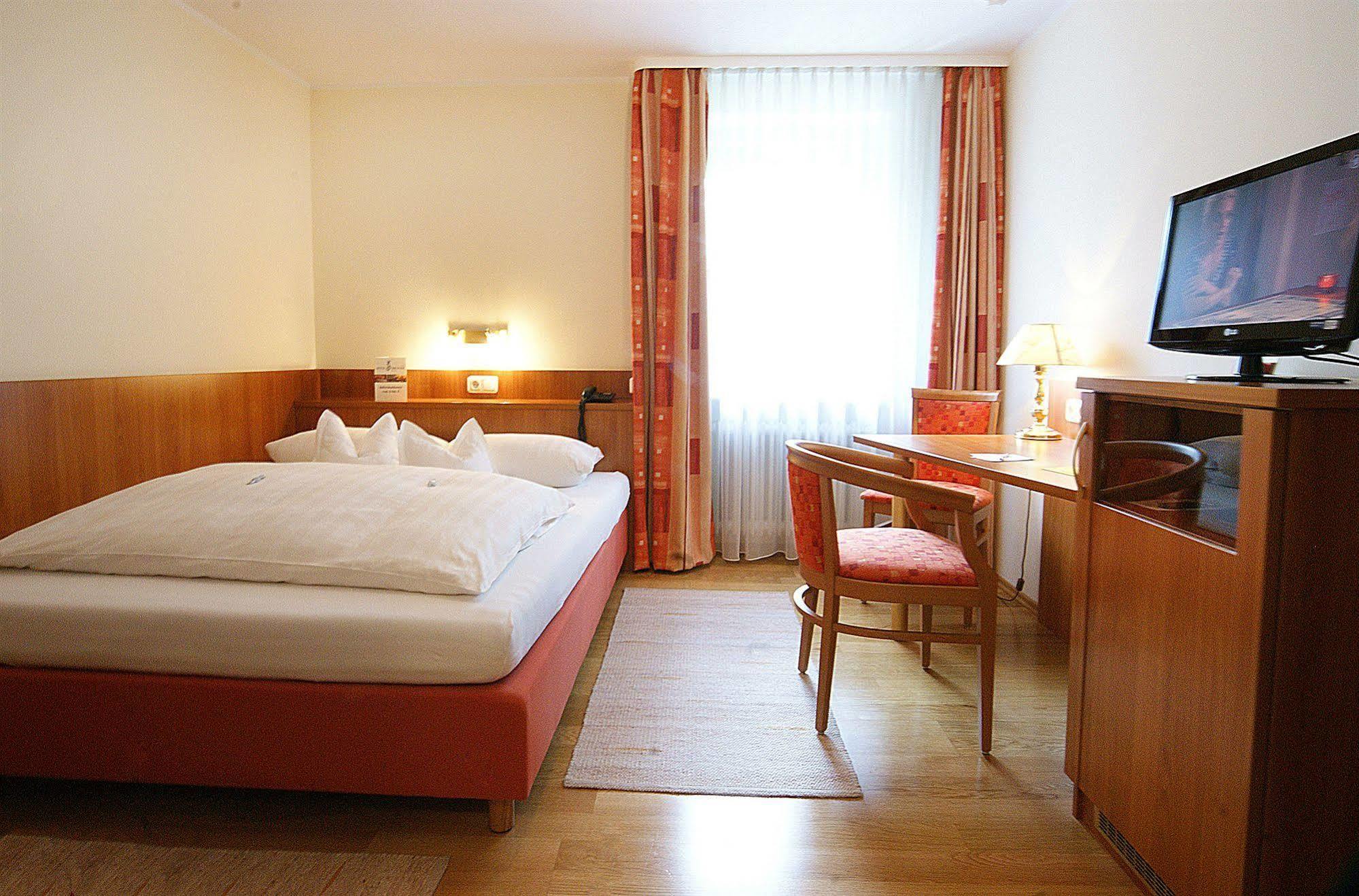Hotel Brunner Амберг Экстерьер фото